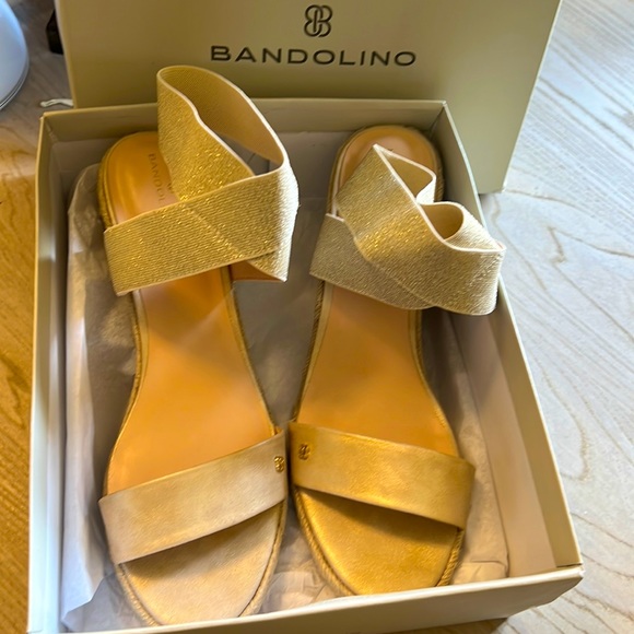 Shoes - BANDOLINO Gold! Size 11M! Brand New Wedge!